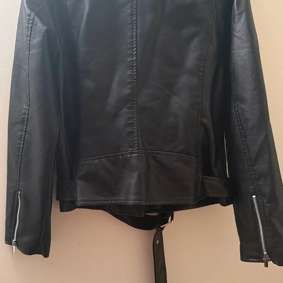Black Polyurethane Jacket - Picture 7 of 12